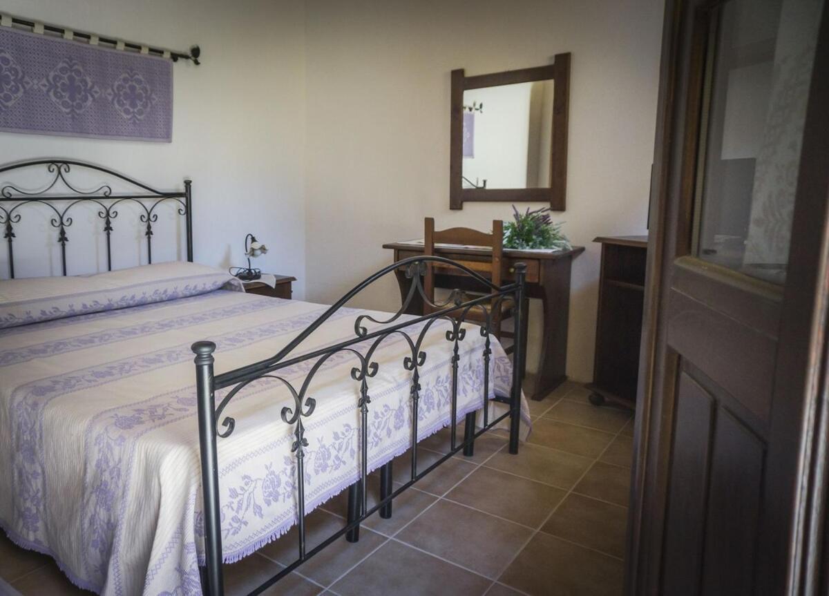 Albergo Diffuso Il Mandorlo Baressa Kültér fotó