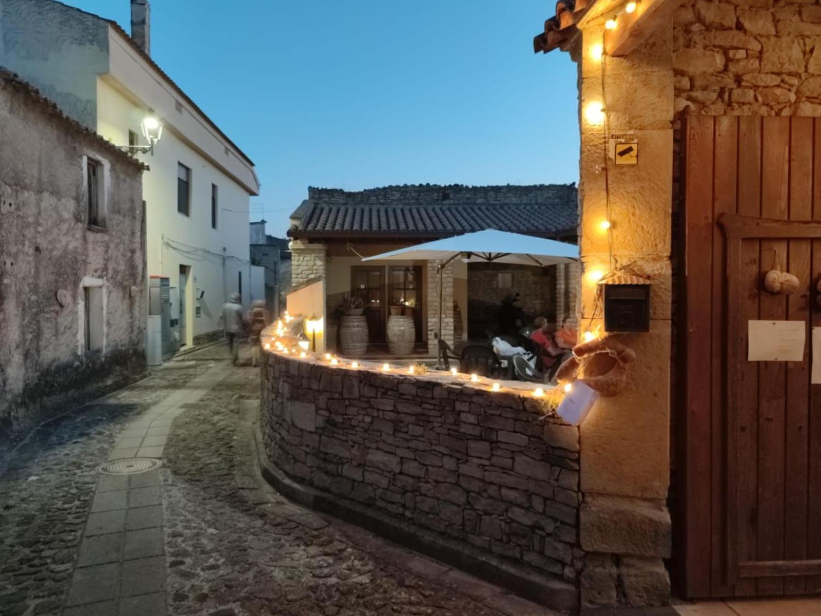 Albergo Diffuso Il Mandorlo Baressa Kültér fotó